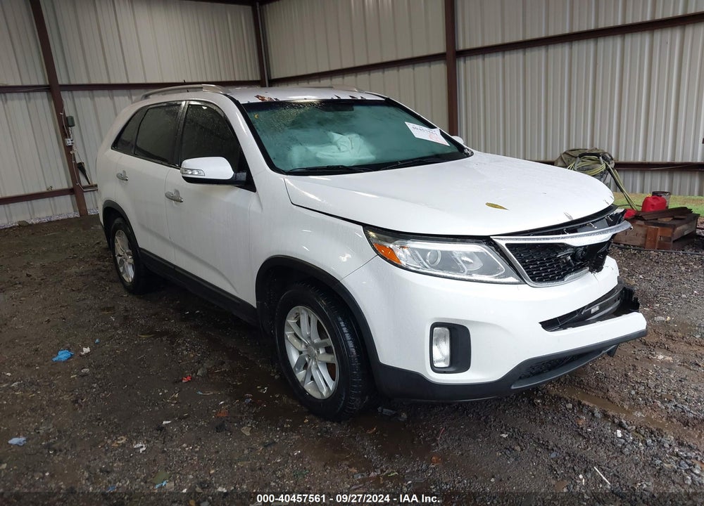 2015 KIA SORENTO LX VIN: 5XYKT4A62FG658710