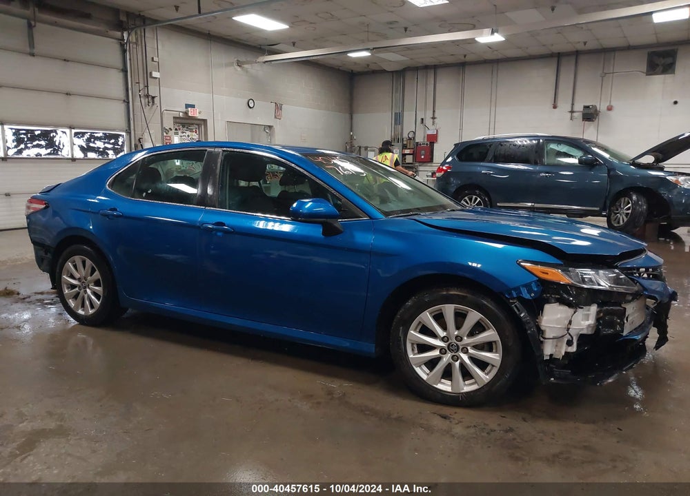 2019 TOYOTA CAMRY LE VIN: 4T1B11HK9KU175677