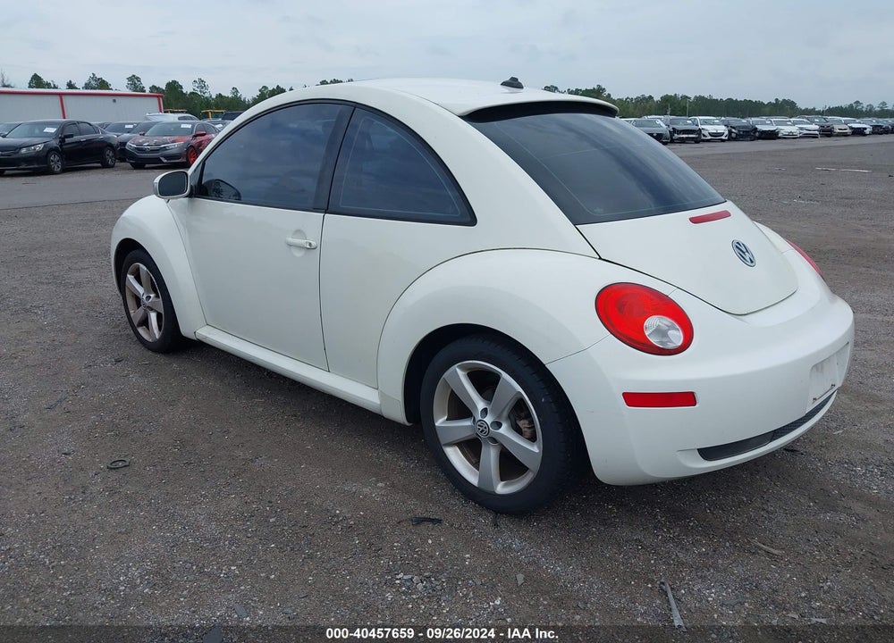 2008 VOLKSWAGEN NEW BEETLE BLACK TIE EDITION/TRIPLE WHITE VIN: 3VWFG31C88M511025