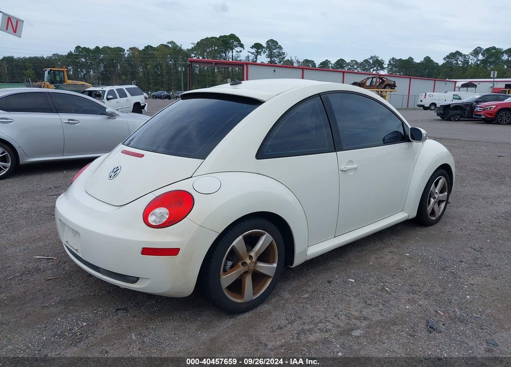 2008 VOLKSWAGEN NEW BEETLE BLACK TIE EDITION/TRIPLE WHITE VIN: 3VWFG31C88M511025