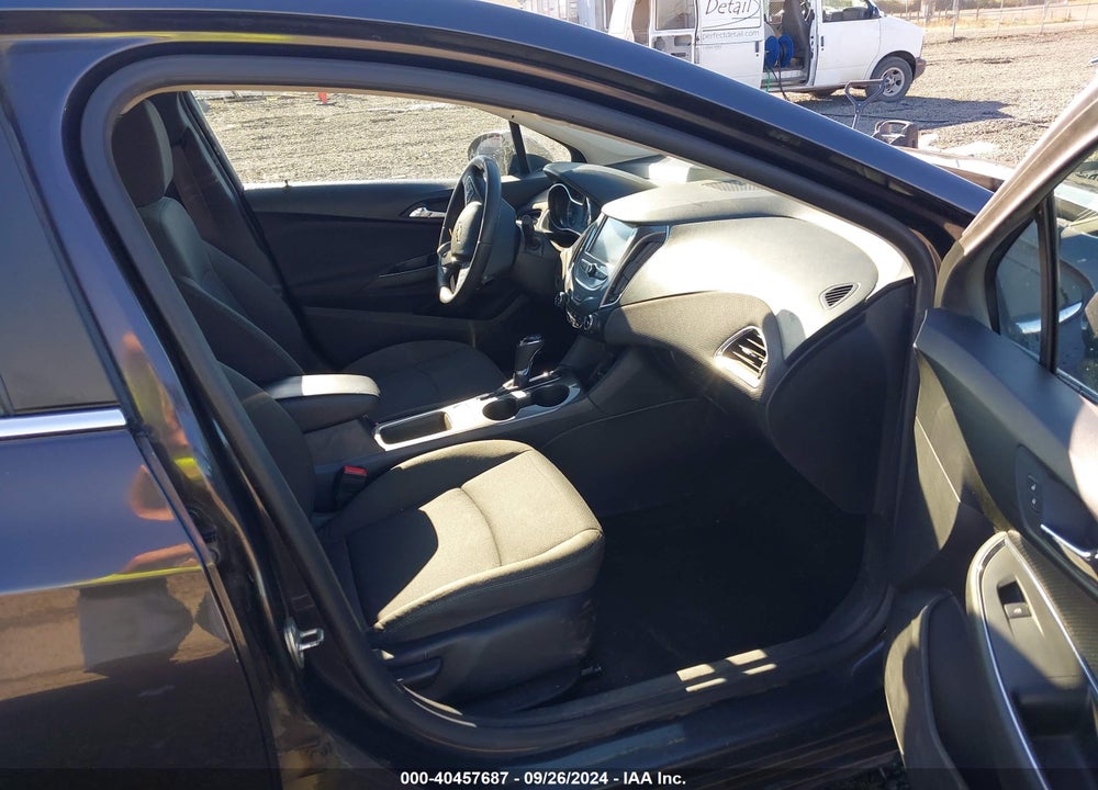 2017 CHEVROLET CRUZE LT AUTO VIN: 1G1BE5SMXH7208762