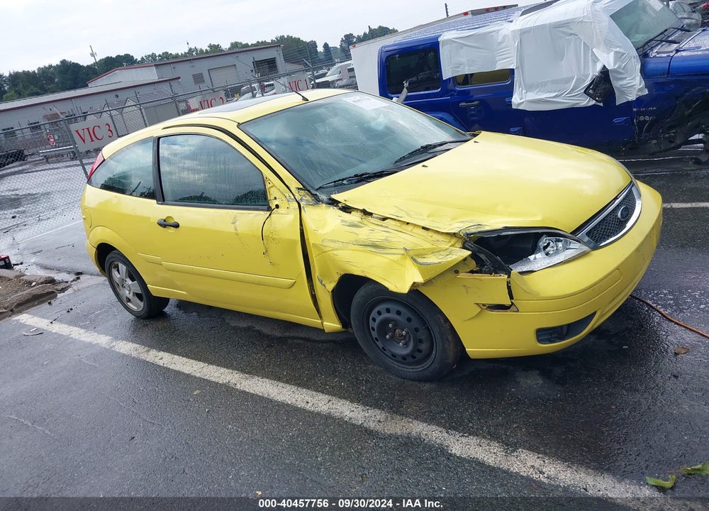 2005 FORD FOCUS ZX3 VIN: 3FAHP31N05R143196