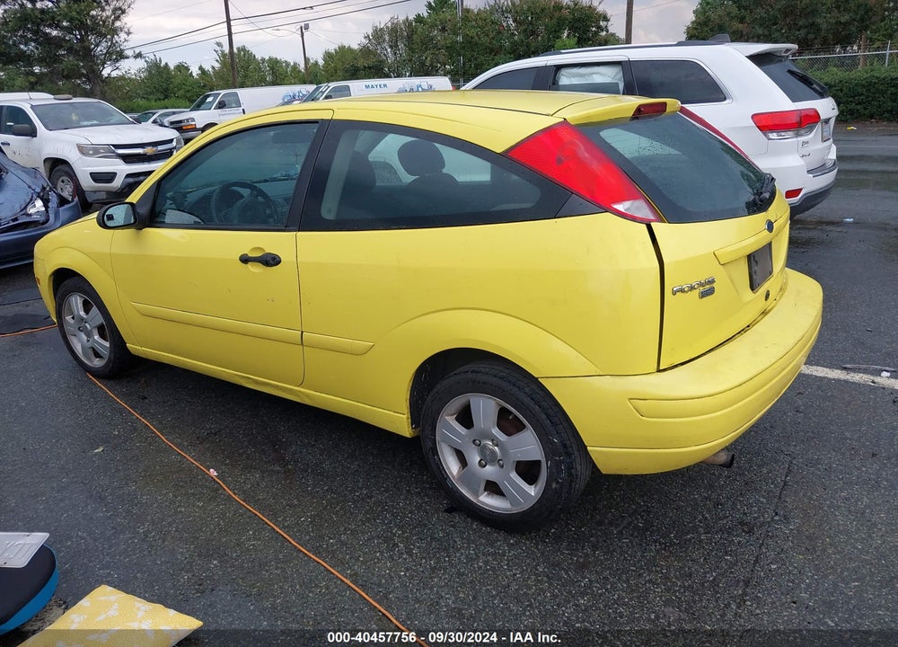 2005 FORD FOCUS ZX3 VIN: 3FAHP31N05R143196