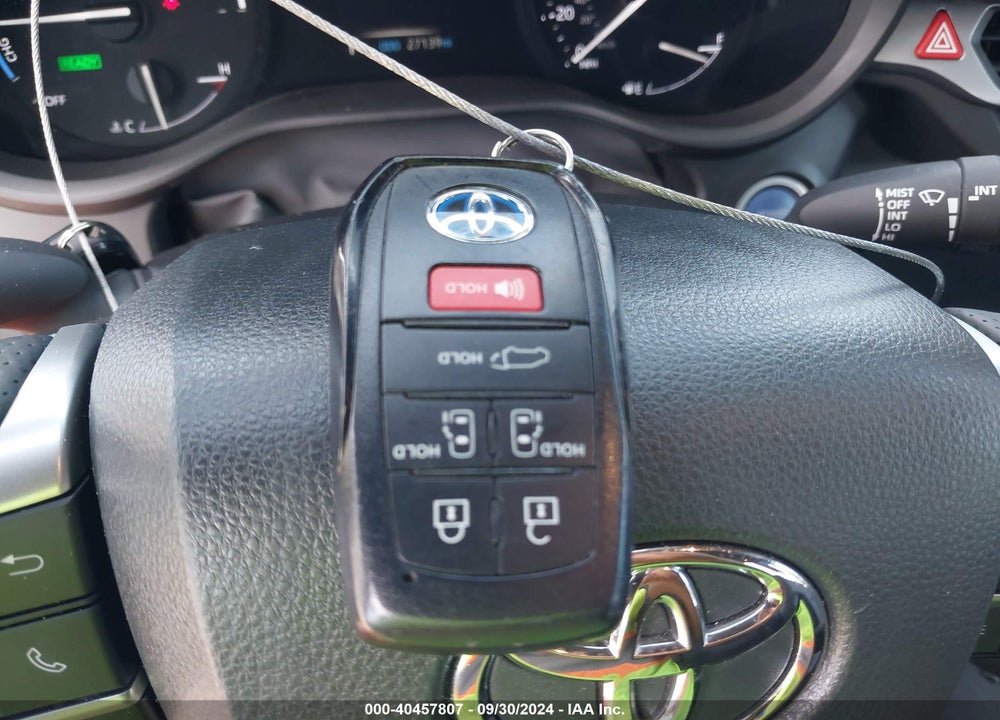 2023 TOYOTA SIENNA XSE VIN: 5TDDSKFC2PS095225