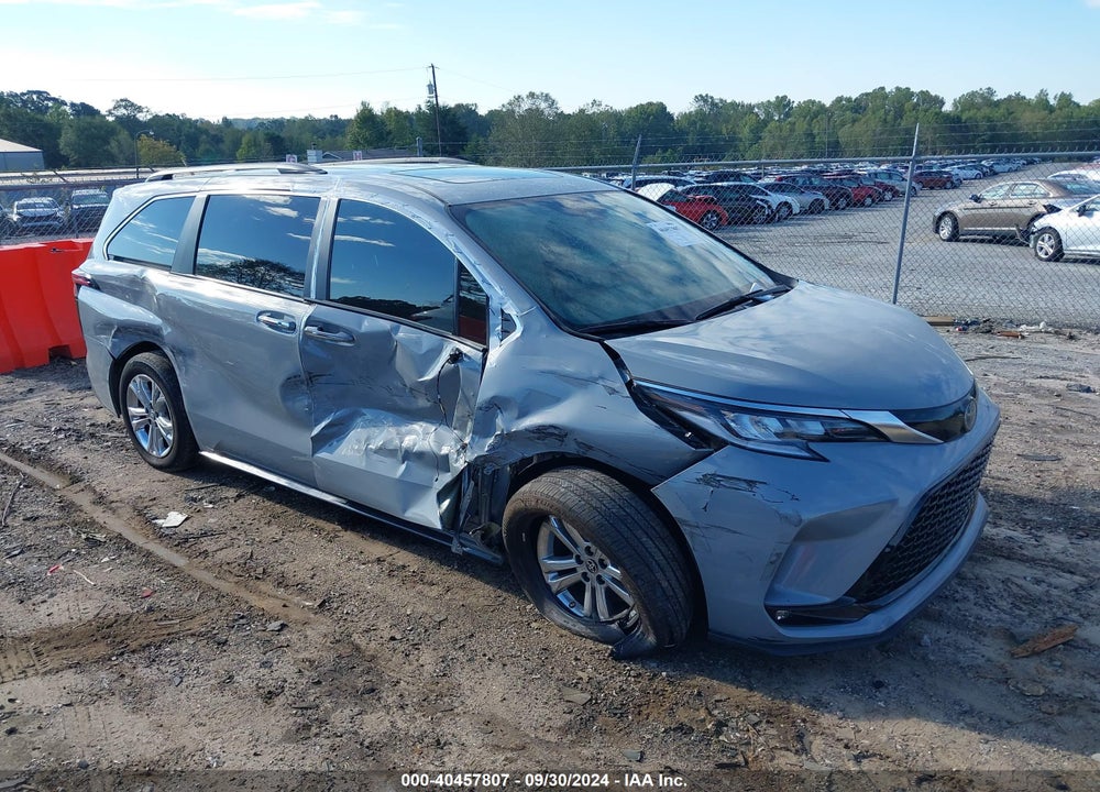2023 TOYOTA SIENNA XSE VIN: 5TDDSKFC2PS095225
