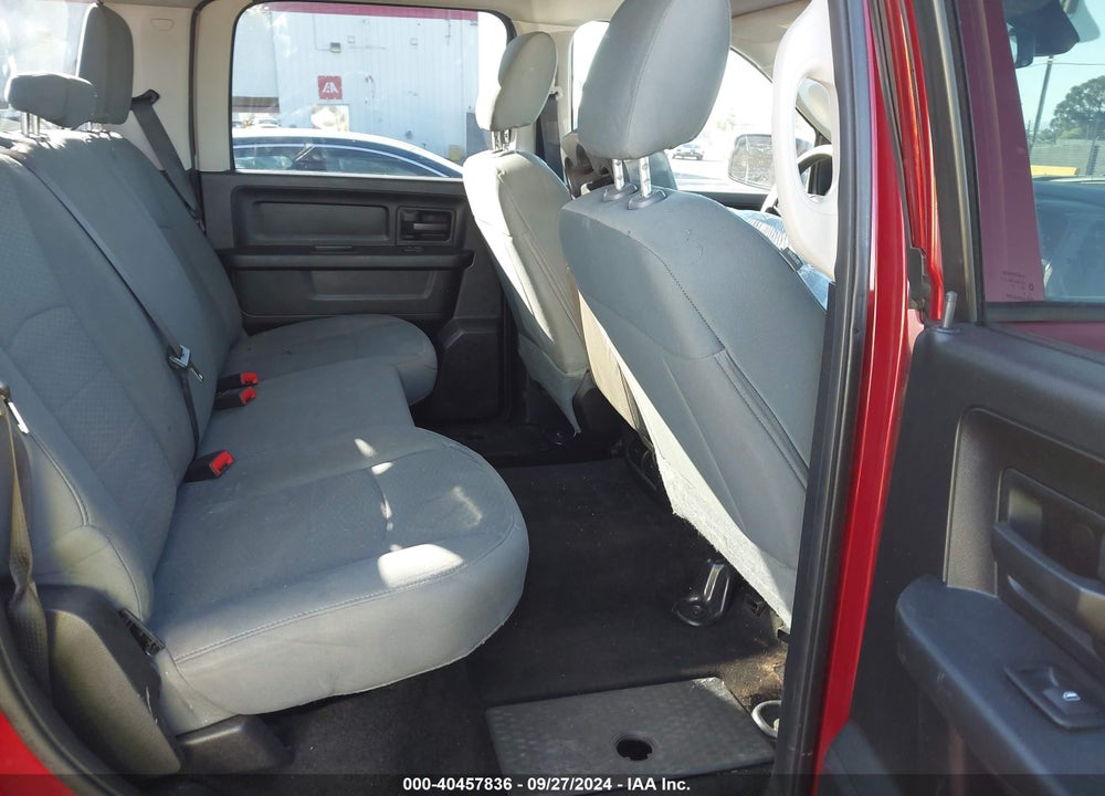 2015 RAM 1500 EXPRESS VIN: 1C6RR6KT7FS613017