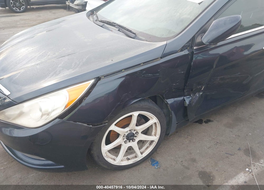 2013 HYUNDAI SONATA GLS VIN: 5NPEB4AC5DH572206