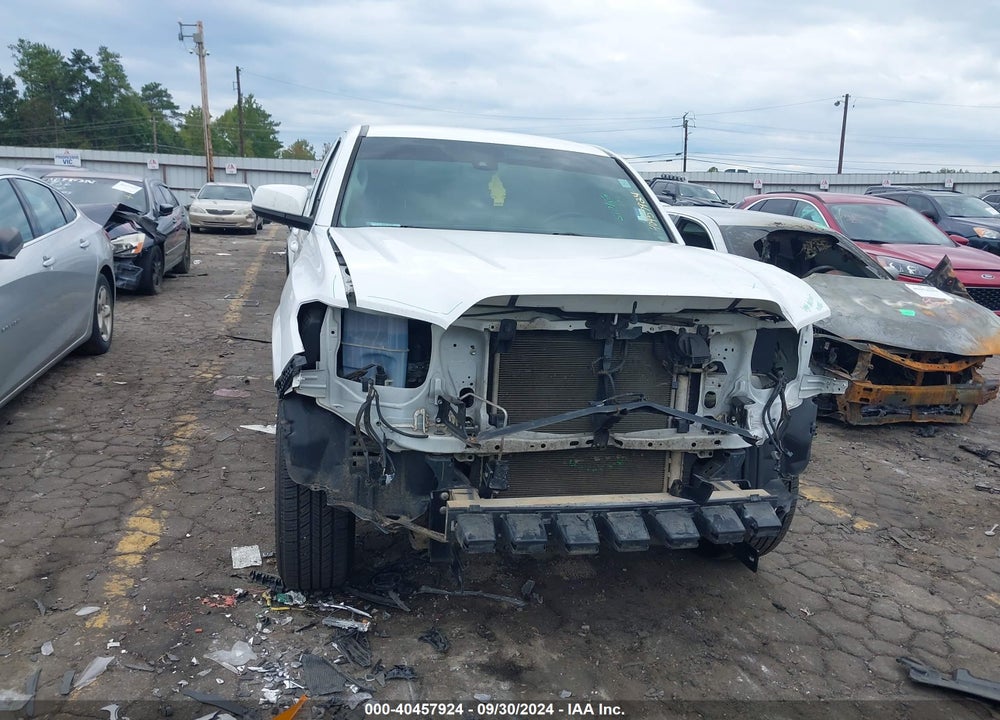 2018 TOYOTA TACOMA SR VIN: 5TFAX5GN9JX112660