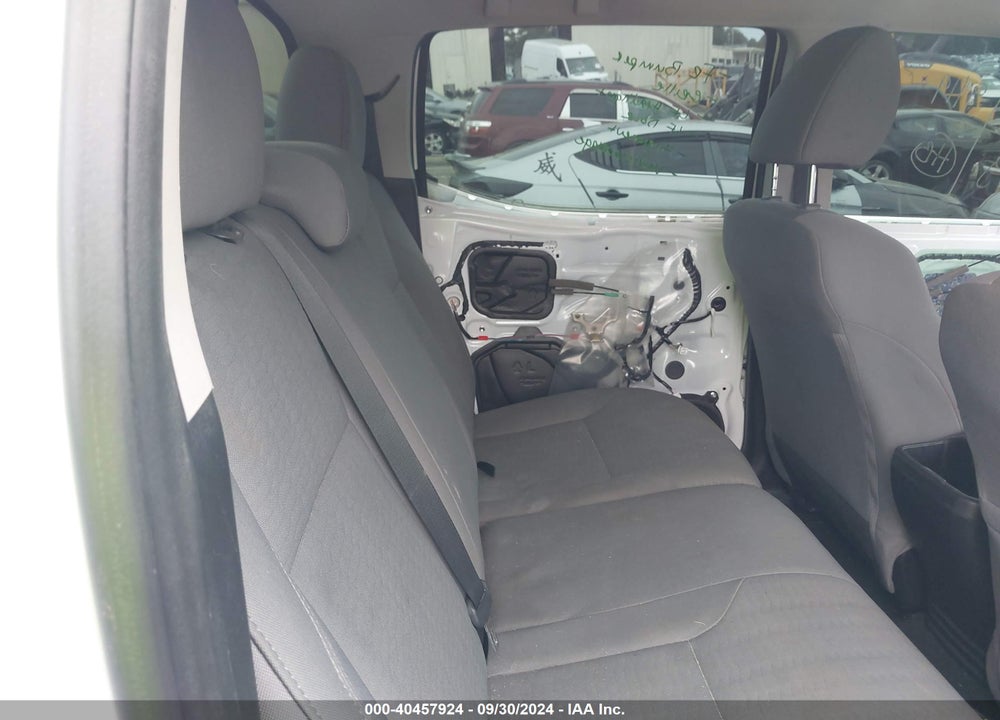 2018 TOYOTA TACOMA SR VIN: 5TFAX5GN9JX112660
