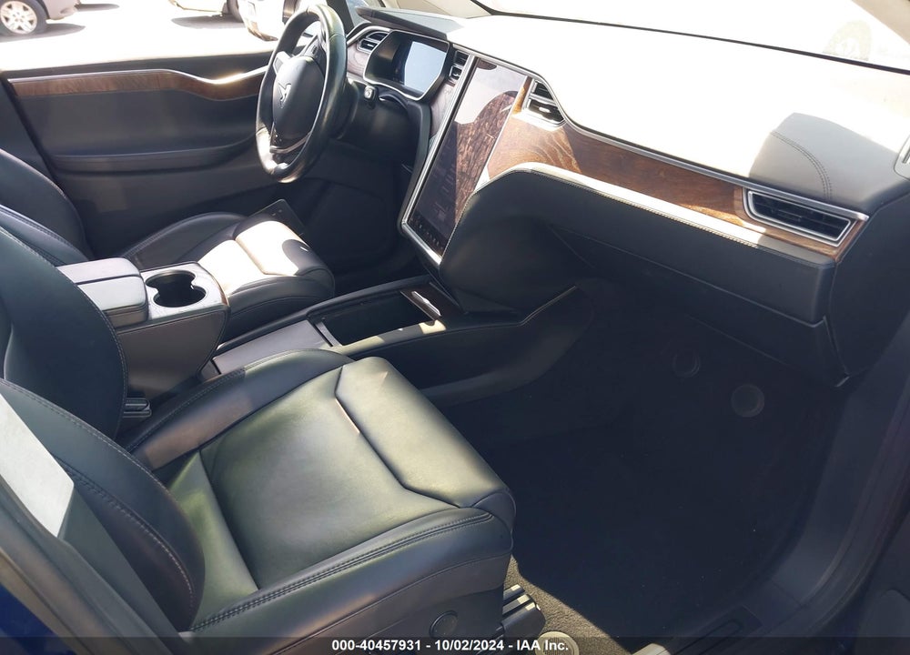2017 TESLA MODEL X 100D/75D/90D VIN: 5YJXCDE26HF077167