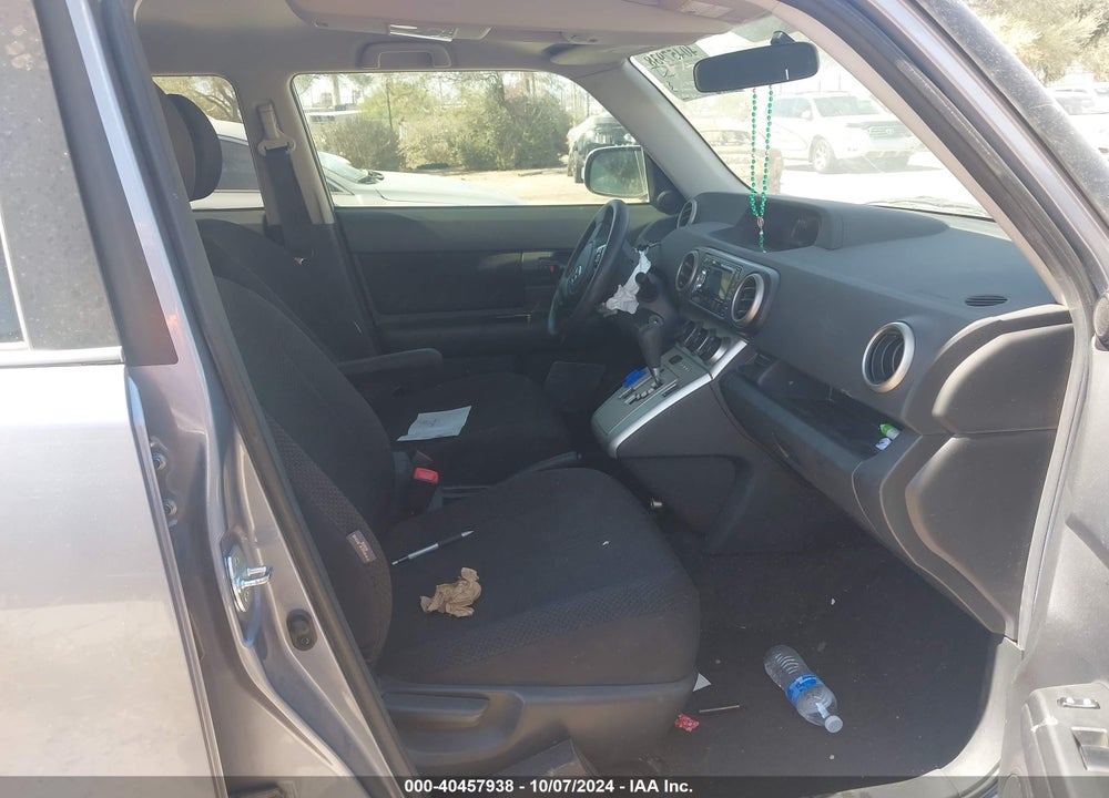 2009 SCION XB VIN: JTLKE50EX91074119