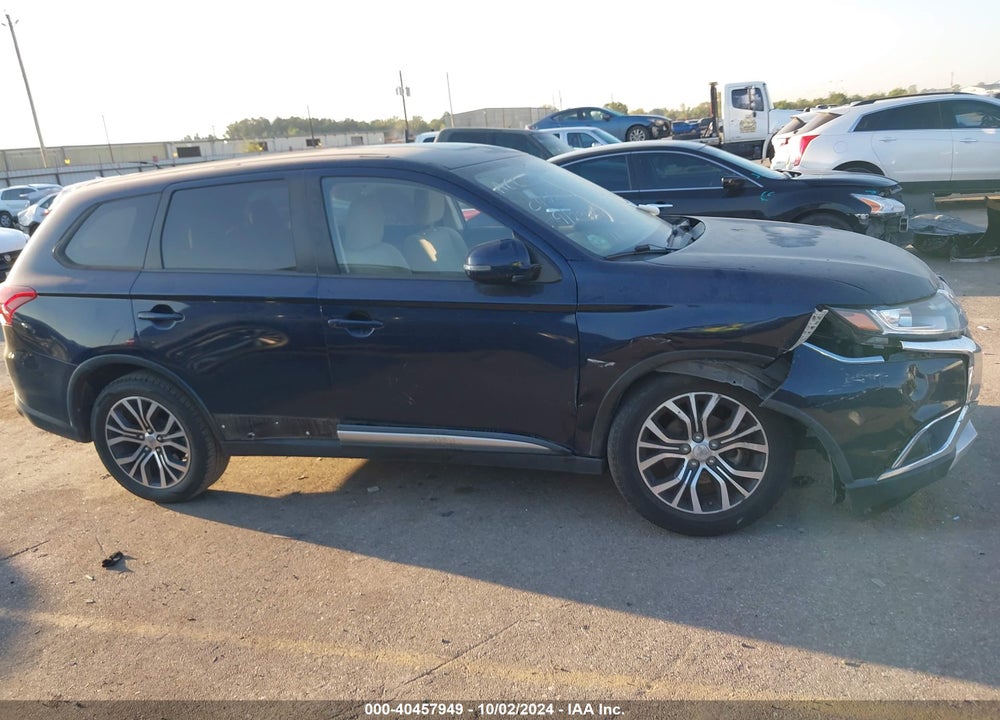 2016 MITSUBISHI OUTLANDER SE VIN: JA4AD3A36GZ038917