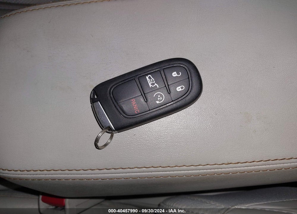 2019 CHEROKEE JEEP  LIMITED 4X4 VIN: 1C4PJMDX4KD125900
