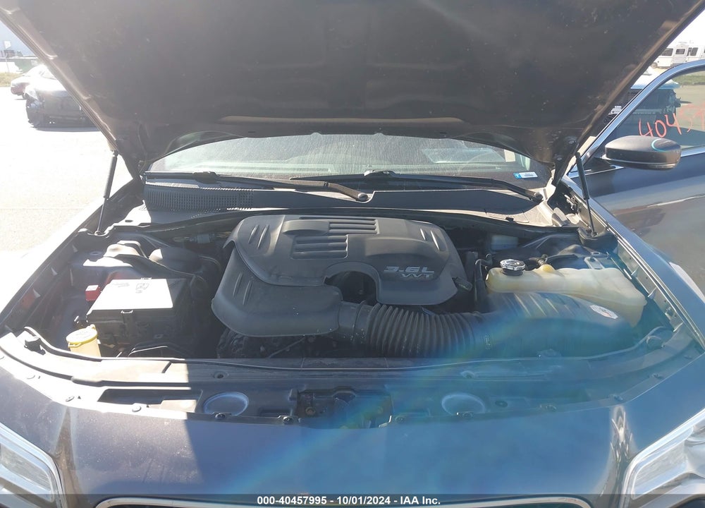 2015 CHRYSLER 300 LIMITED VIN: 2C3CCARG8FH781918
