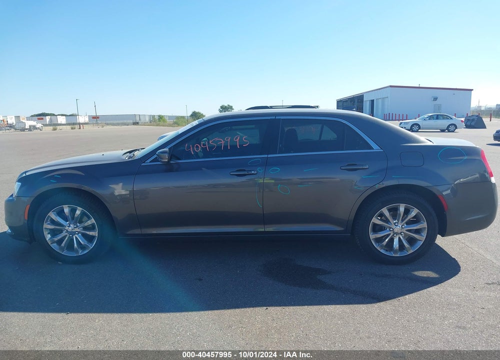 2015 CHRYSLER 300 LIMITED VIN: 2C3CCARG8FH781918