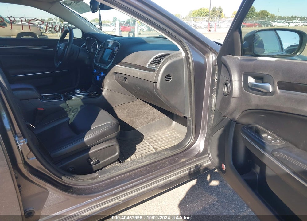 2015 CHRYSLER 300 LIMITED VIN: 2C3CCARG8FH781918