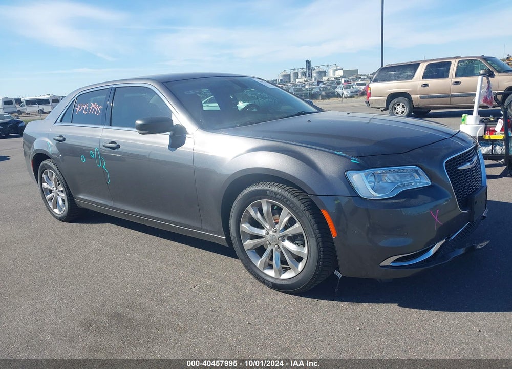 2015 CHRYSLER 300 LIMITED VIN: 2C3CCARG8FH781918