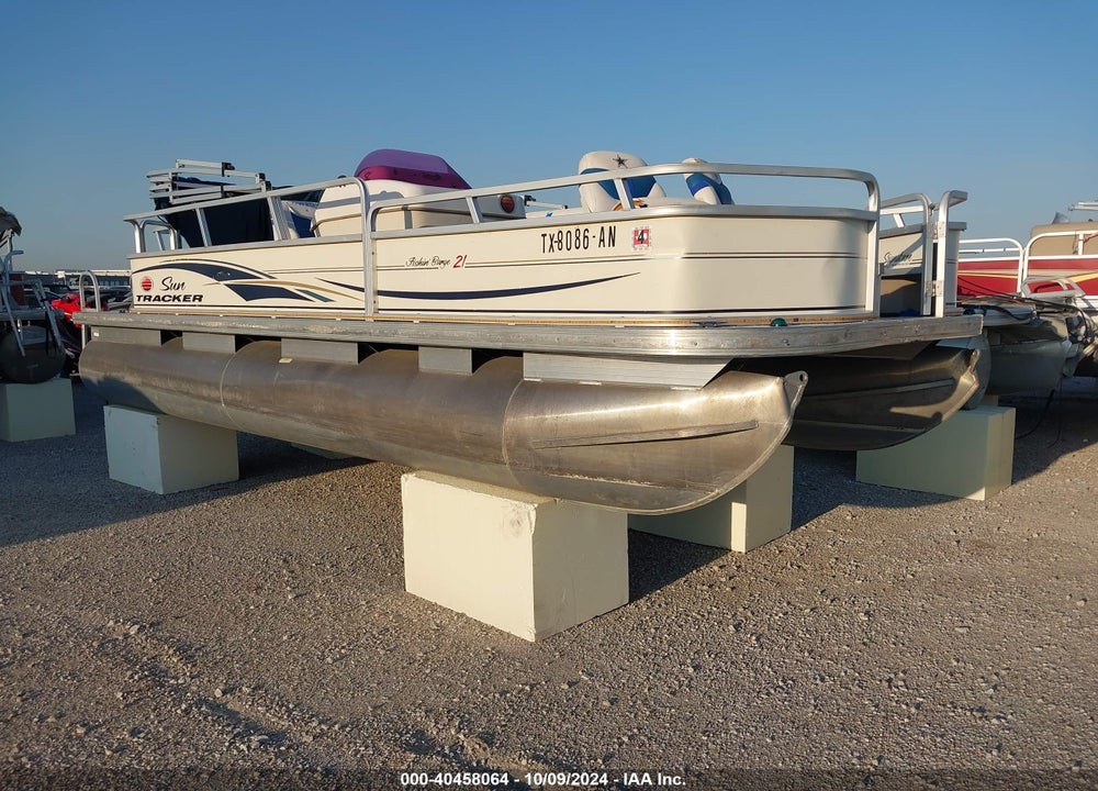 2008 TRACKER SUNTRACHER FISHIN BA VIN: BUJ03601F708