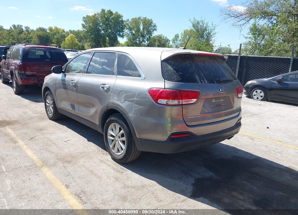 2017 KIA SORENTO 2.4L L VIN: 5XYPG4A33HG288886