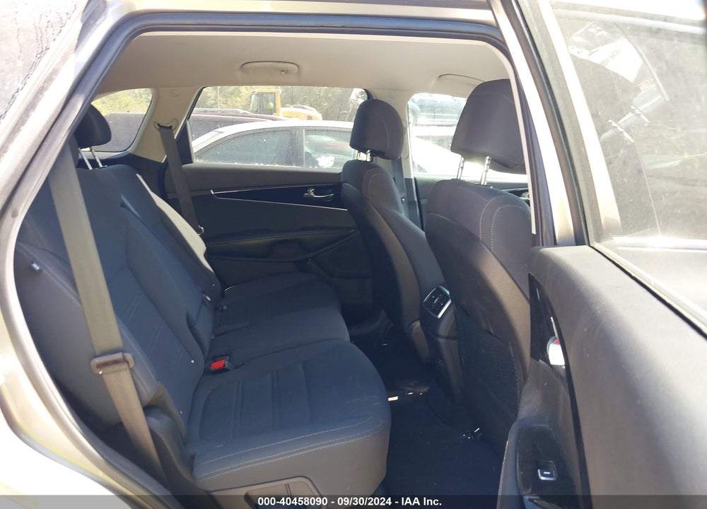 2017 KIA SORENTO 2.4L L VIN: 5XYPG4A33HG288886