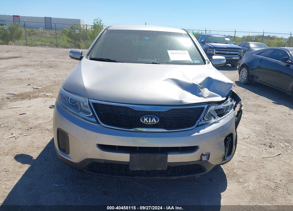2015 KIA SORENTO LX VIN: 5XYKT3A67FG643906