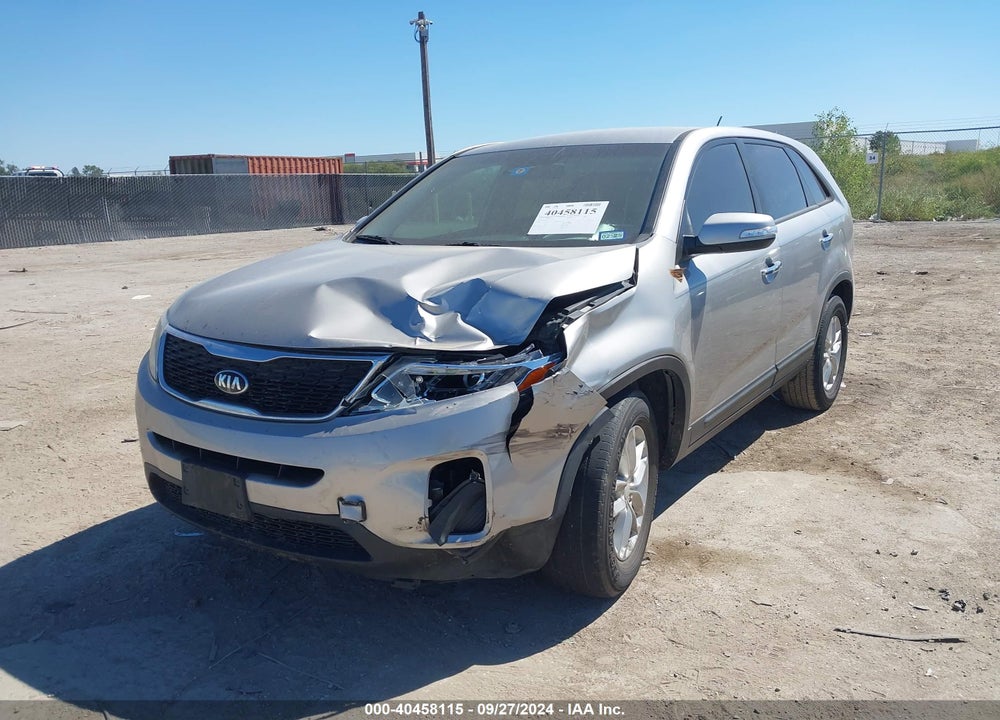 2015 KIA SORENTO LX VIN: 5XYKT3A67FG643906