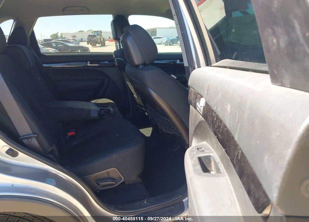 2015 KIA SORENTO LX VIN: 5XYKT3A67FG643906