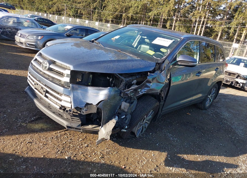 2019 TOYOTA HIGHLANDER XLE VIN: 5TDJZRFH7KS702280