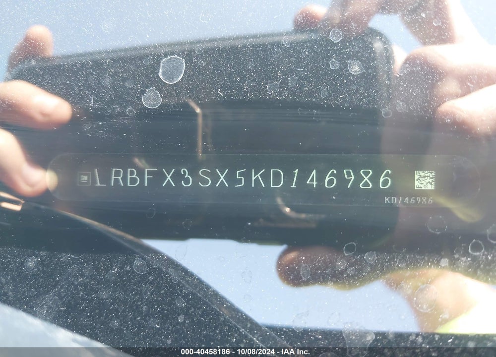 2019 BUICK ENVISION AWD PREMIUM I VIN: LRBFX3SX5KD146986