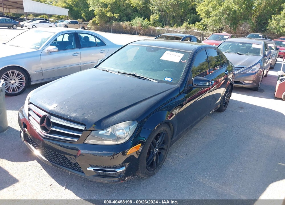 2014 MERCEDES-BENZ C 250 LUXURY/SPORT VIN: WDDGF4HB9EG198138