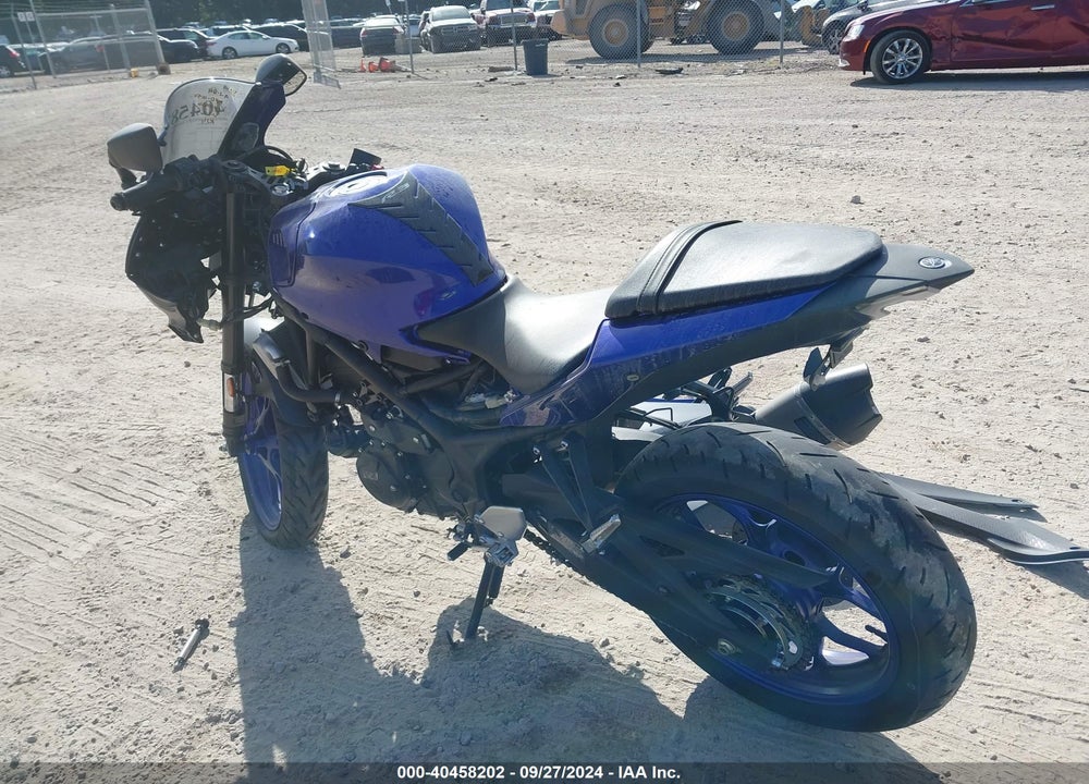 2023 YAMAHA YZFR3 A VIN: MH3RH18YXPK010163