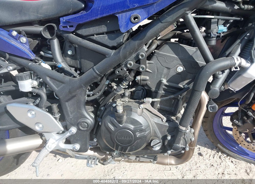 2023 YAMAHA YZFR3 A VIN: MH3RH18YXPK010163