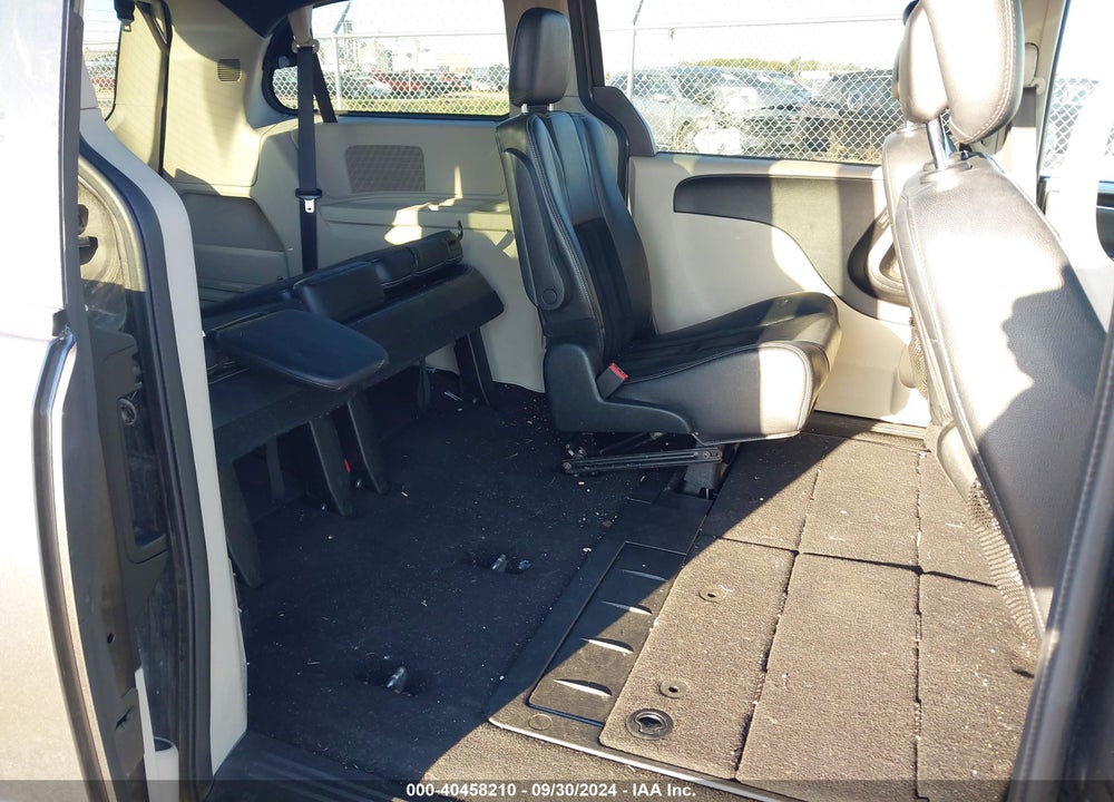 2017 DODGE GRAND CARAVAN SXT VIN: 2C4RDGCG2HR715893