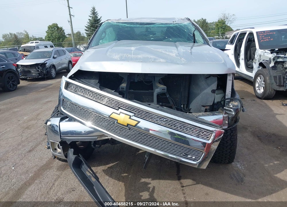 2011 CHEVROLET SILVERADO 1500 LT VIN: 3GCPKSE35BG328360