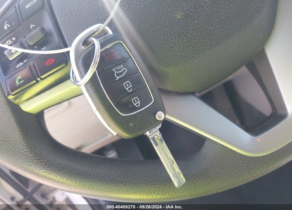 2017 HYUNDAI TUCSON SE VIN: KM8J3CA41HU297505