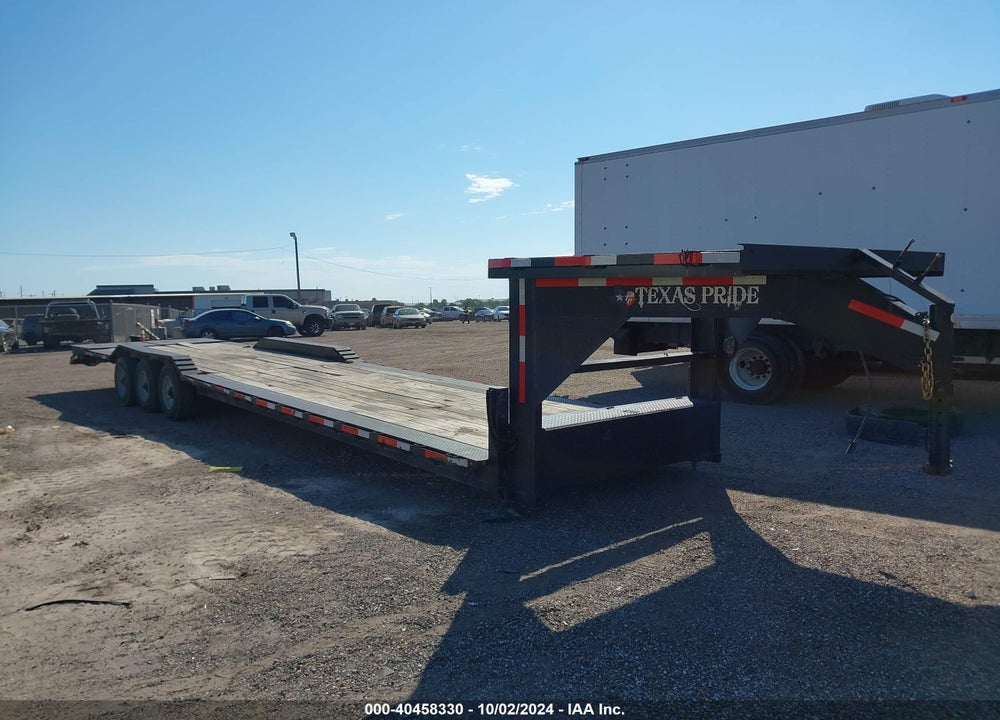 2023 TEXAS PRIDE TRAILERS TRI AXLE GOOSENECK VIN: 7HCGL4032PB037962