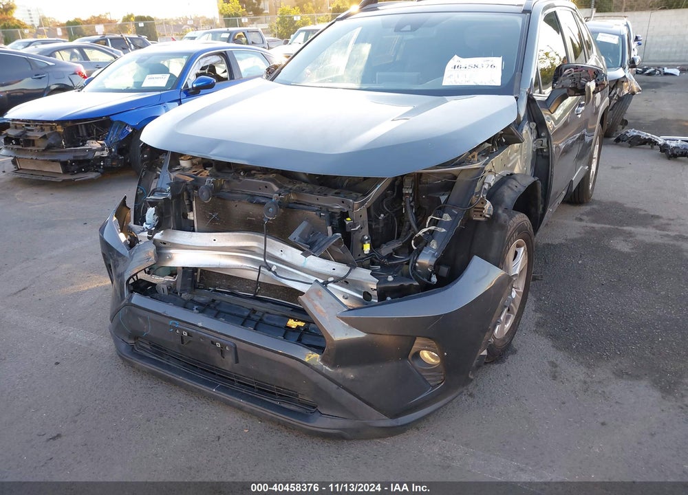 2021 TOYOTA RAV4 XLE VIN: 2T3W1RFV4MW146448