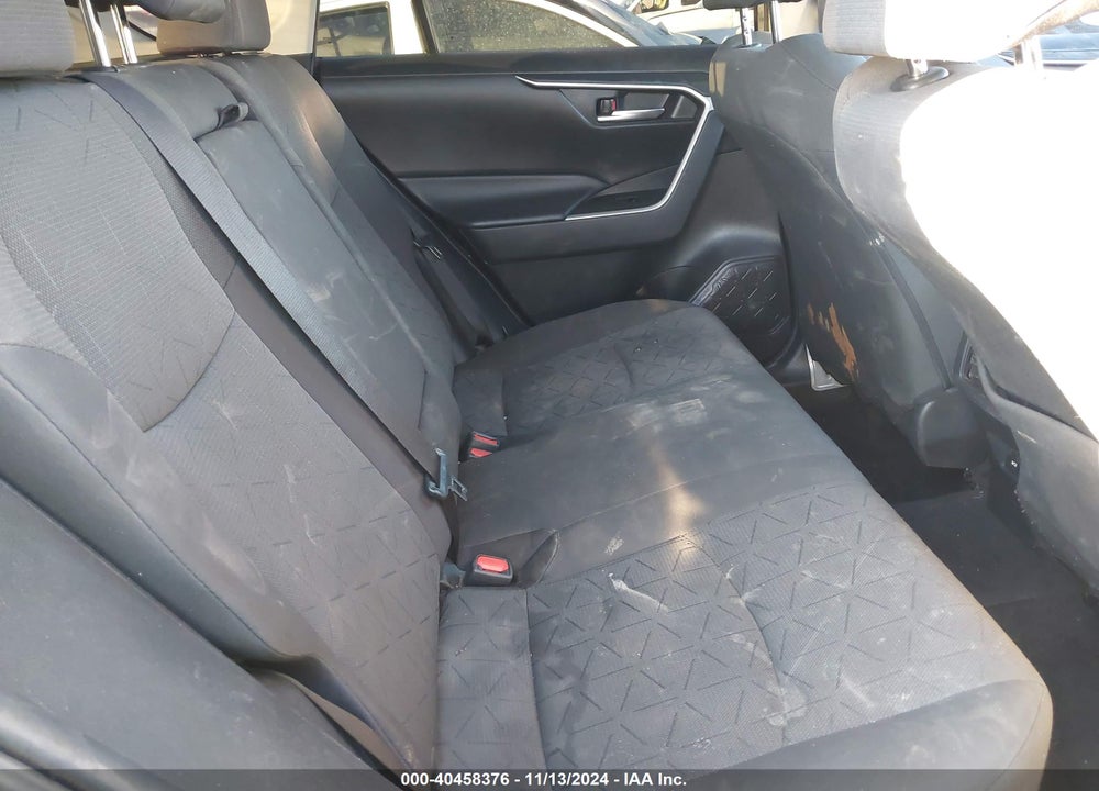 2021 TOYOTA RAV4 XLE VIN: 2T3W1RFV4MW146448