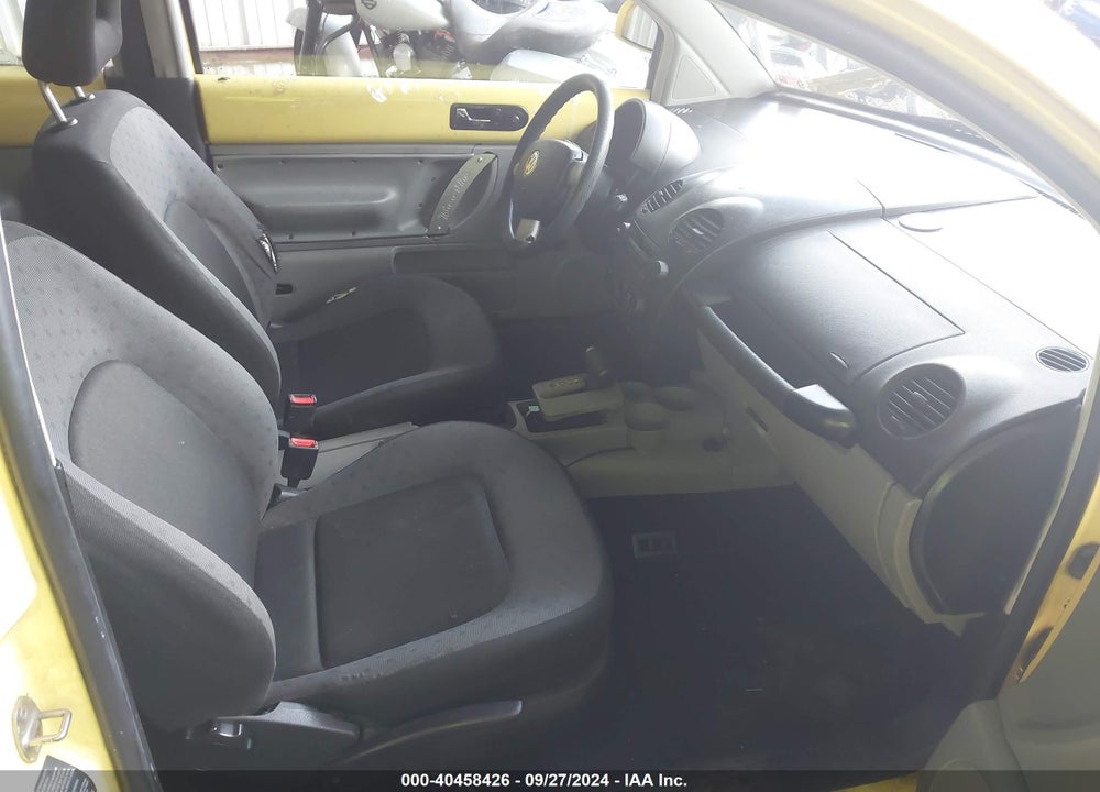 2000 VOLKSWAGEN NEW BEETLE GL VIN: 3VWBC21C6YM448186