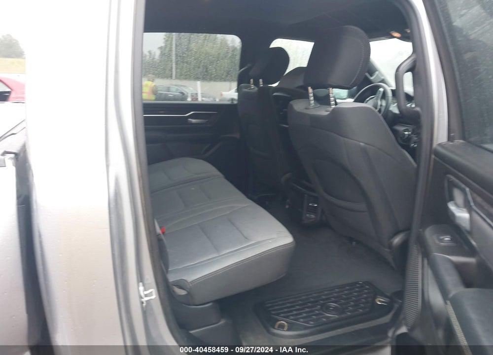 2024 RAM 1500 BIG HORN 4X4 5'7 BOX VIN: 1C6RRFFGXRN131044