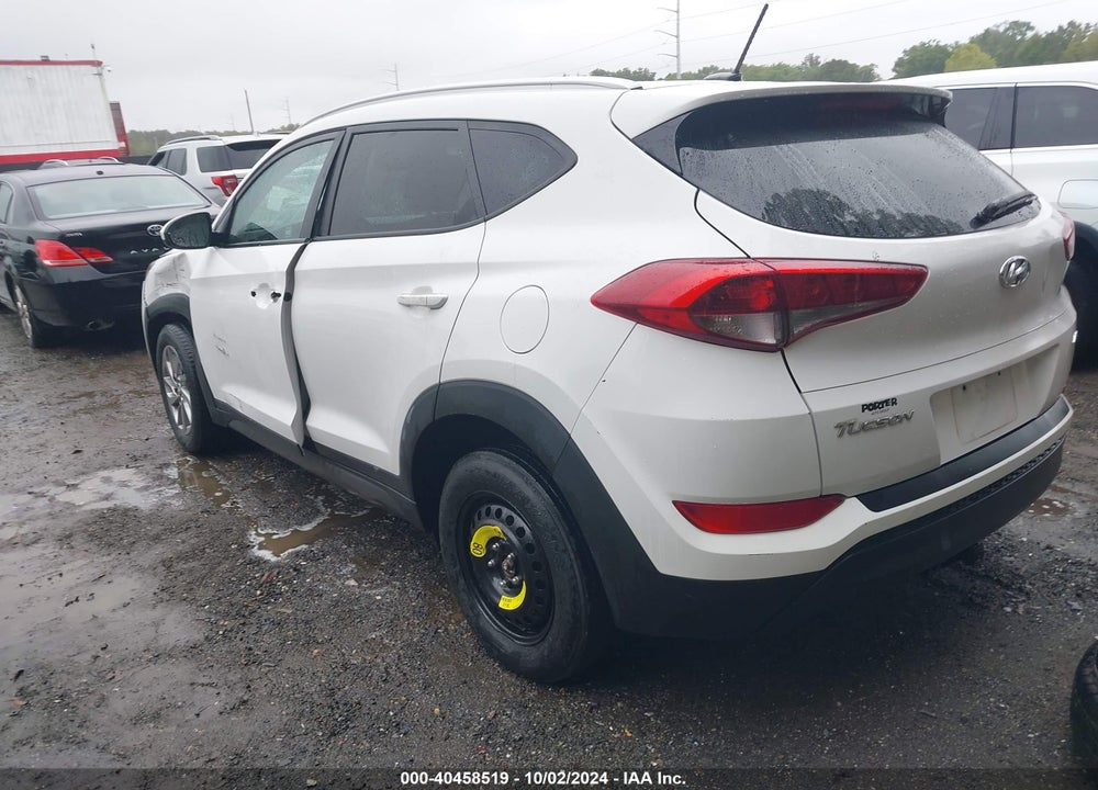 2016 HYUNDAI TUCSON SE VIN: KM8J3CA43GU139875