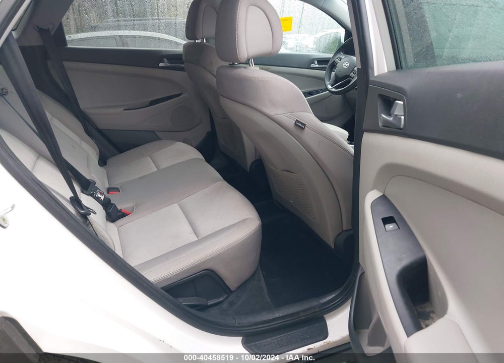 2016 HYUNDAI TUCSON SE VIN: KM8J3CA43GU139875