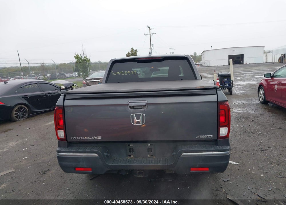 2017 HONDA RIDGELINE RTL-T VIN: 5FPYK3F6XHB001462