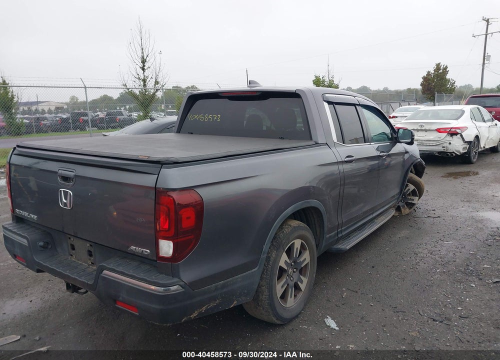 2017 HONDA RIDGELINE RTL-T VIN: 5FPYK3F6XHB001462