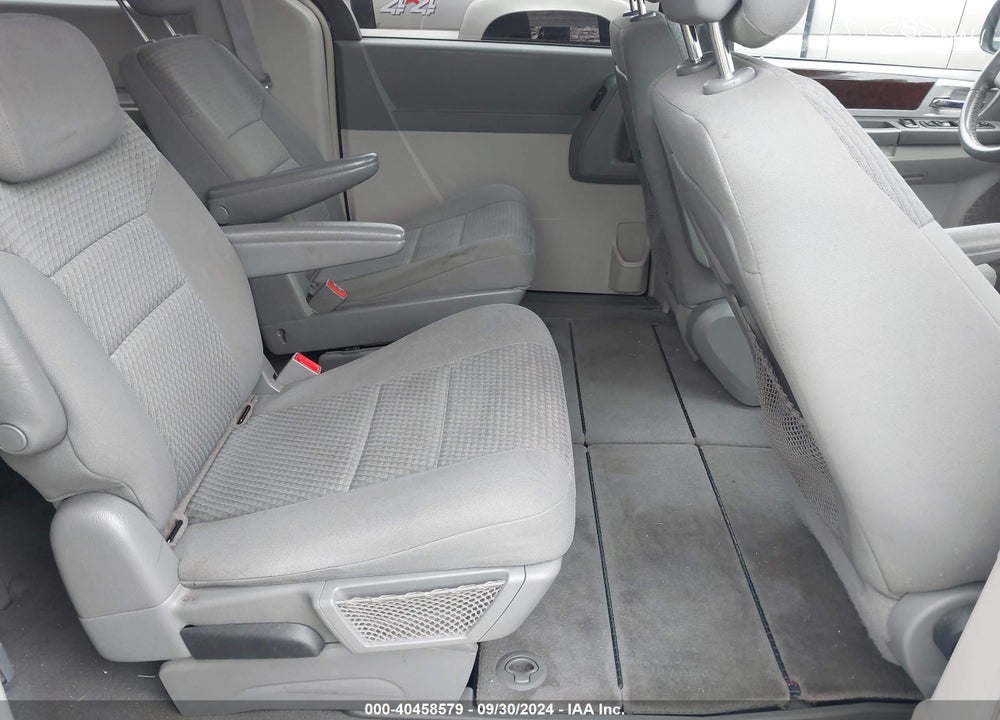 2010 CHRYSLER TOWN & COUNTRY TOURING VIN: 2A4RR5D19AR300375