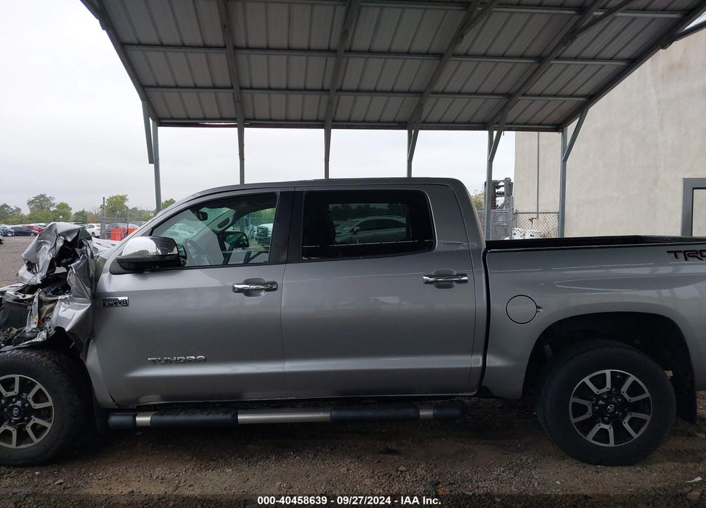 2017 TOYOTA TUNDRA LIMITED 5.7L V8 VIN: 5TFHY5F19HX652286