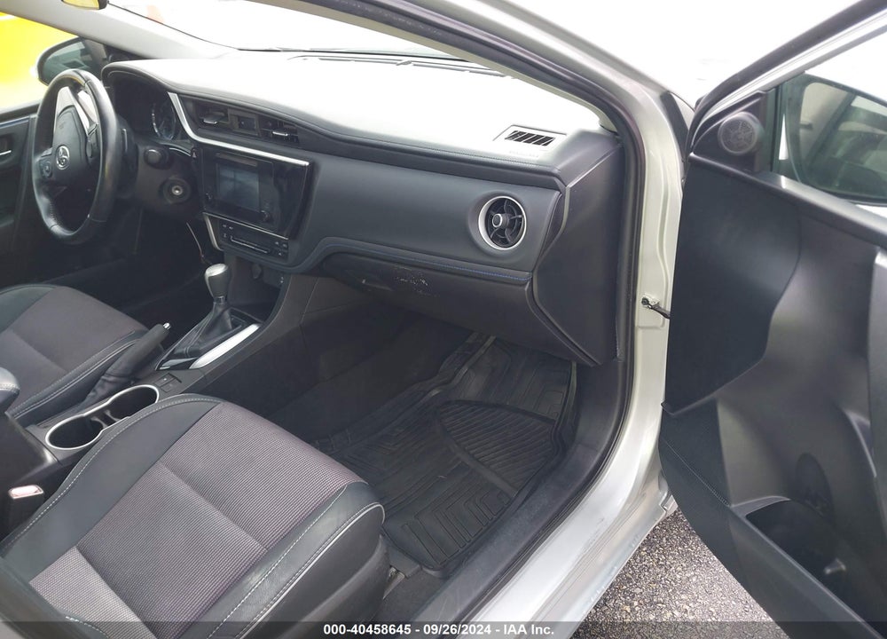 2019 TOYOTA COROLLA SE VIN: 5YFBURHE2KP858399
