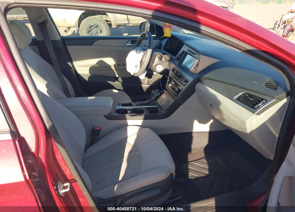 2016 HYUNDAI SONATA SE VIN: 5NPE24AF9GH318495