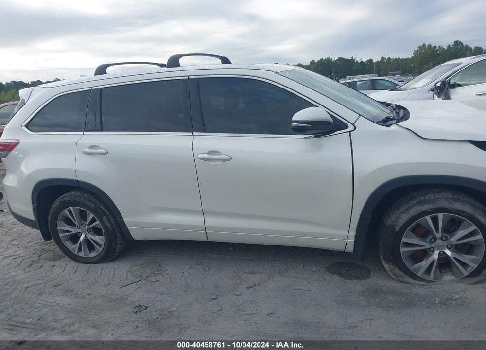 2014 TOYOTA HIGHLANDER XLE V6 VIN: 5TDKKRFHXES026081