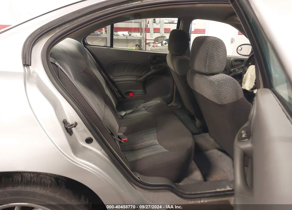 2004 PONTIAC GRAND AM SE VIN: 1G2NE52F54M562260